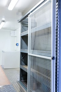 amenagement container armoire grillagee