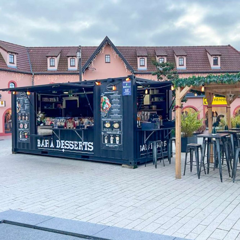 container aménagé en snack disponible à la location