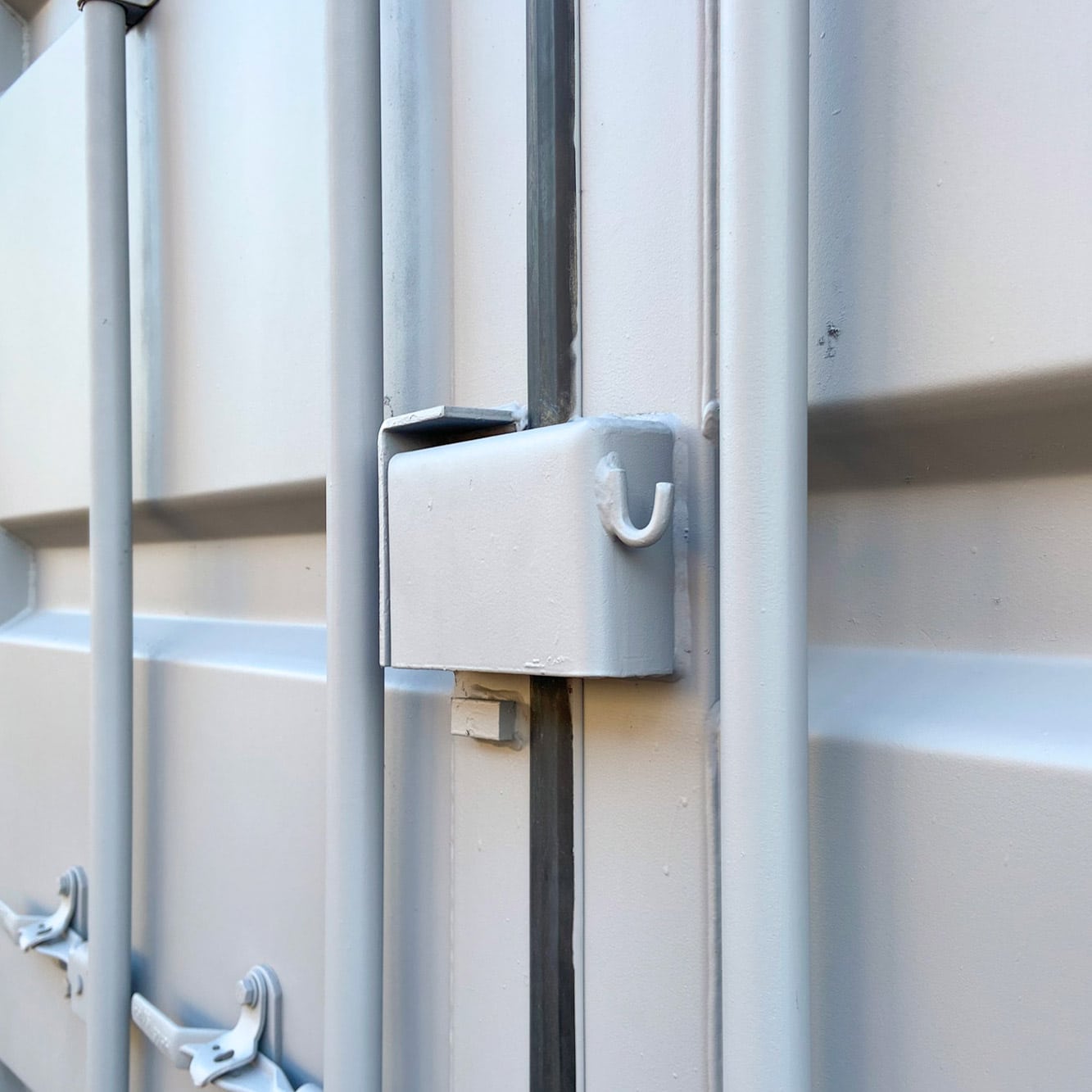 Fiche technique descriptive d'un accessoire cache-cadenas container