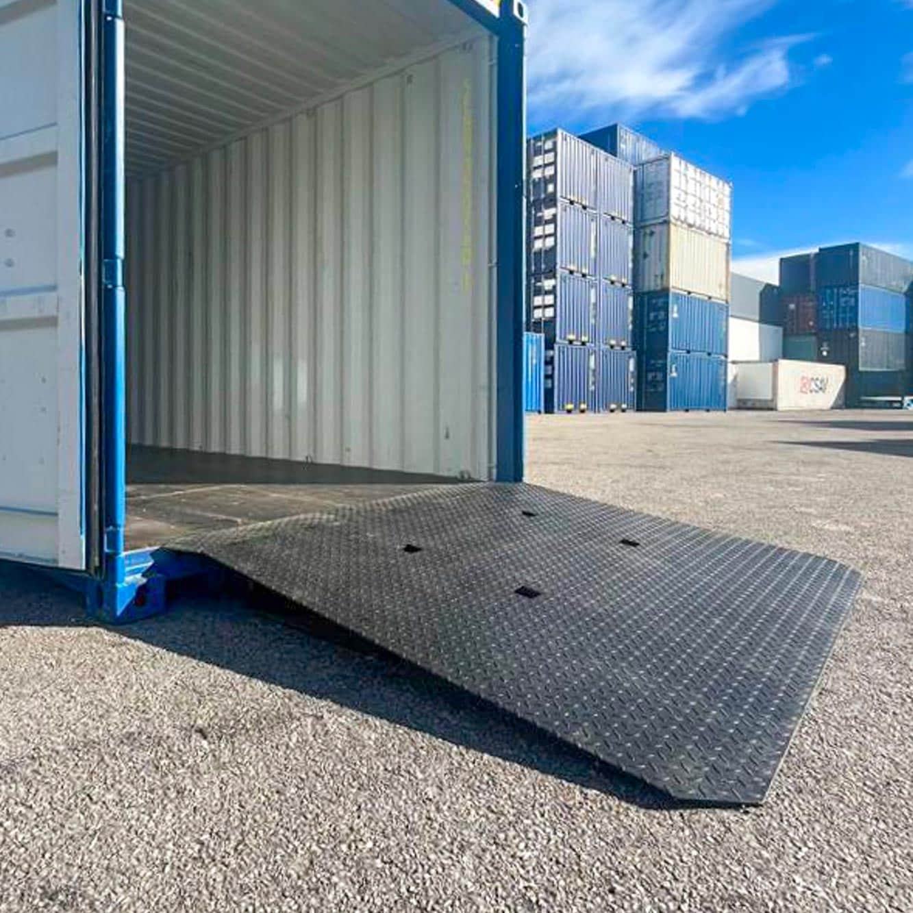 rampe container charges lourdes conteneur