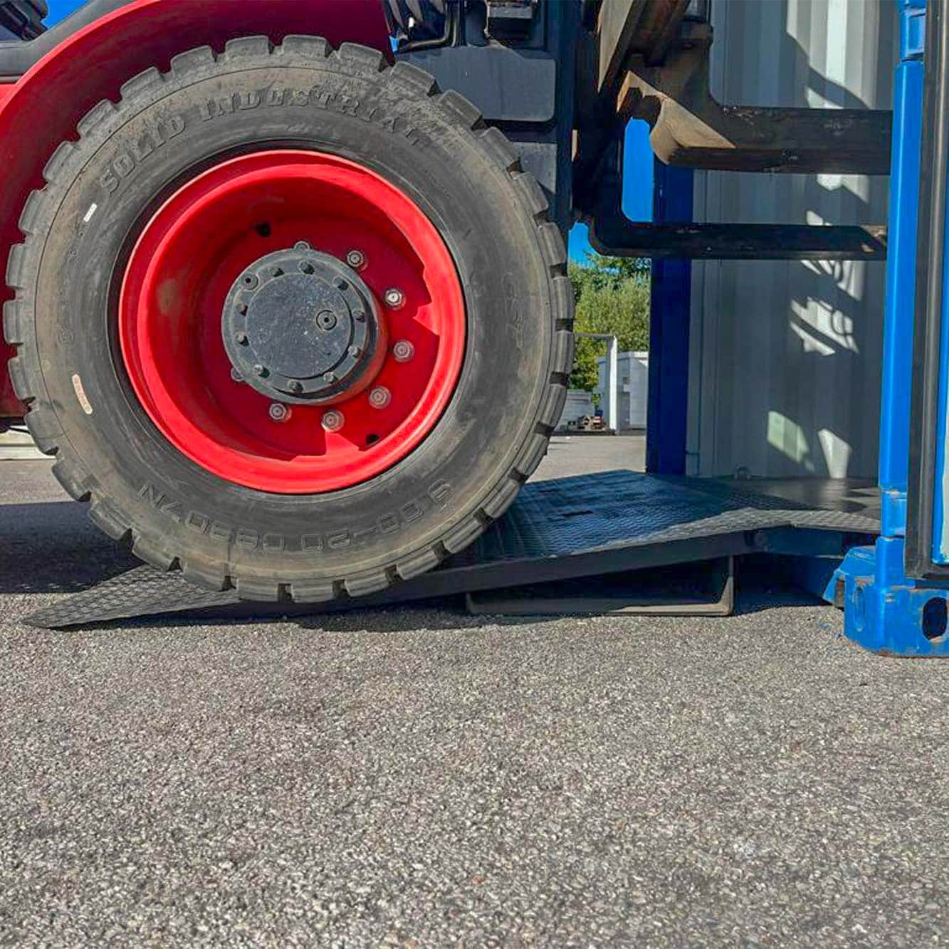 rampe container charges lourdes