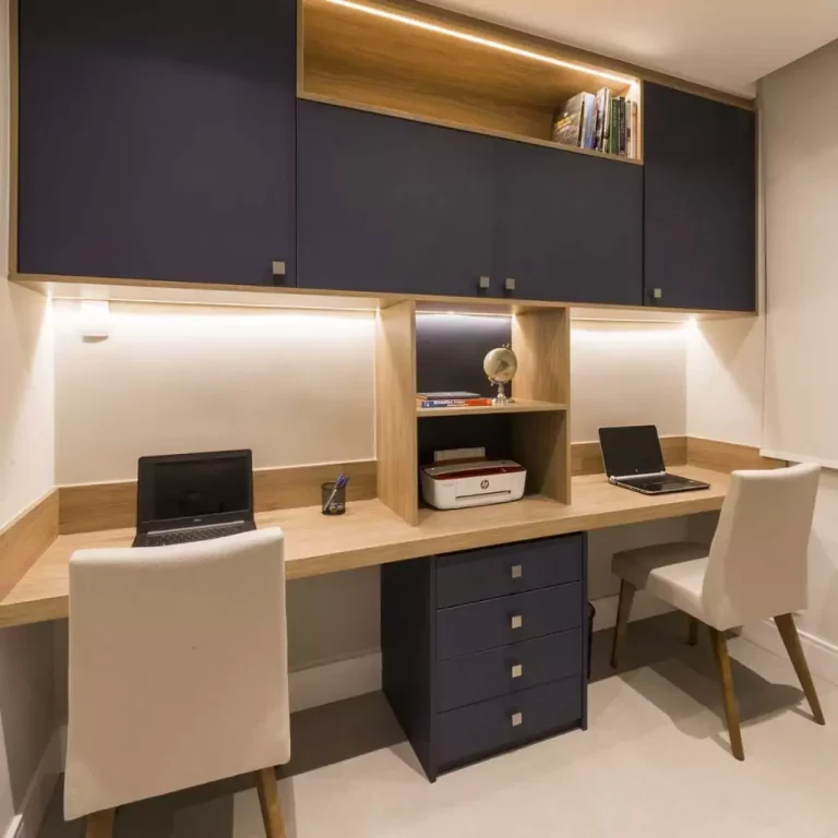 aménager un petit bureau dans un préfabriqué
