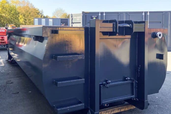 Benne mobile pour immersion véhicule électrique en feu