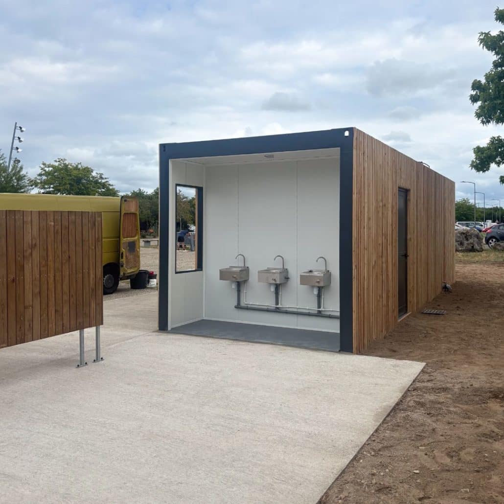 Bungalow sanitaire temporaire