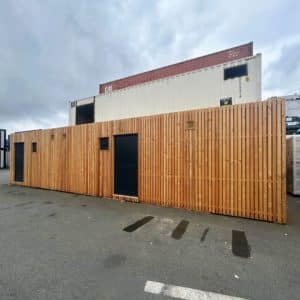 Container sanitaire bardé bois 40 pieds