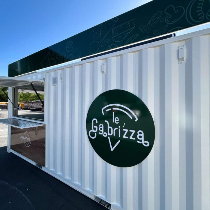 Snack modulaire en container pour vente à emporter