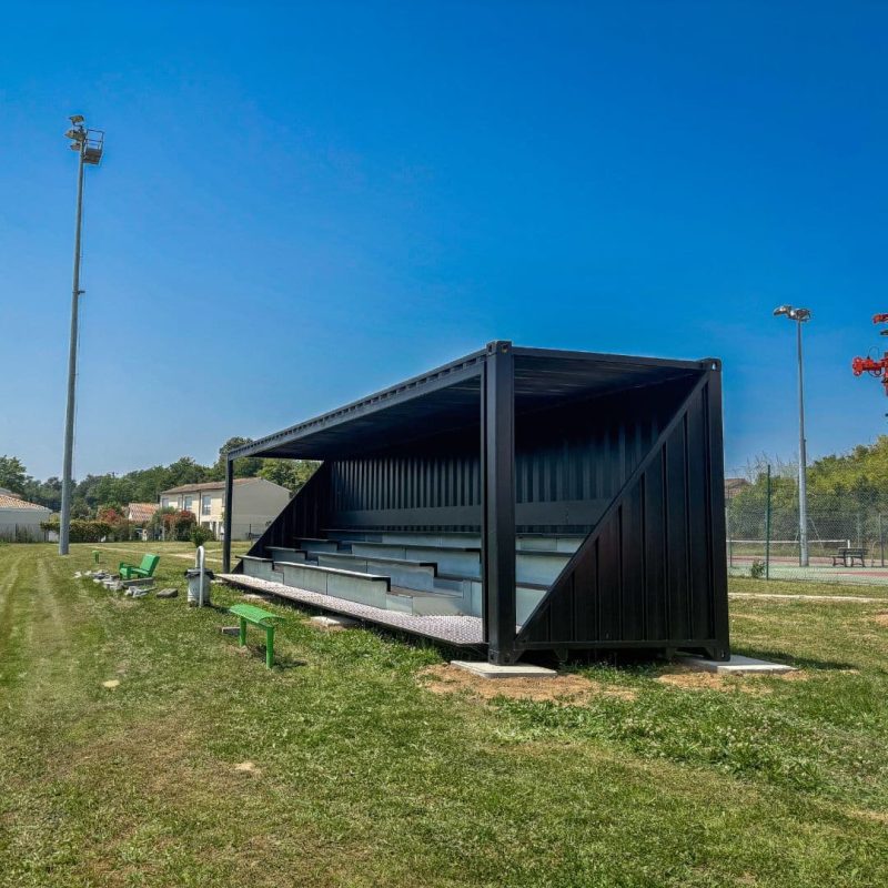 Tribune container rugby